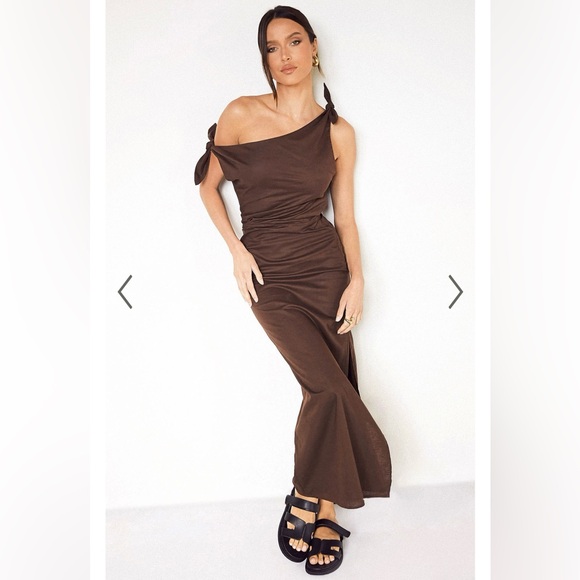 CINCINNATI MIDI - OFF THE SHOULDER SIDE SPLIT COLUMN DRESS IN CHOCOLATE- NWT - Picture 2 of 4